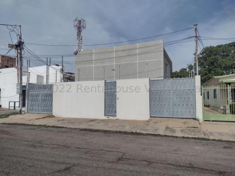 Casa comercial-oficina en alquiler zona norte