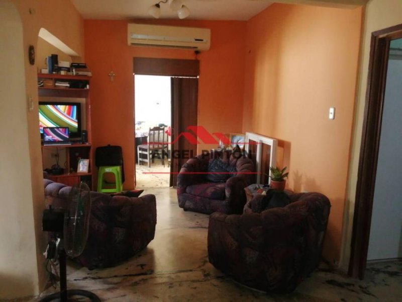 Foto Casa en Venta en Avenida Las Delicias, Maracaibo, Zulia - U$D 11.500 - CAV234163 - BienesOnLine