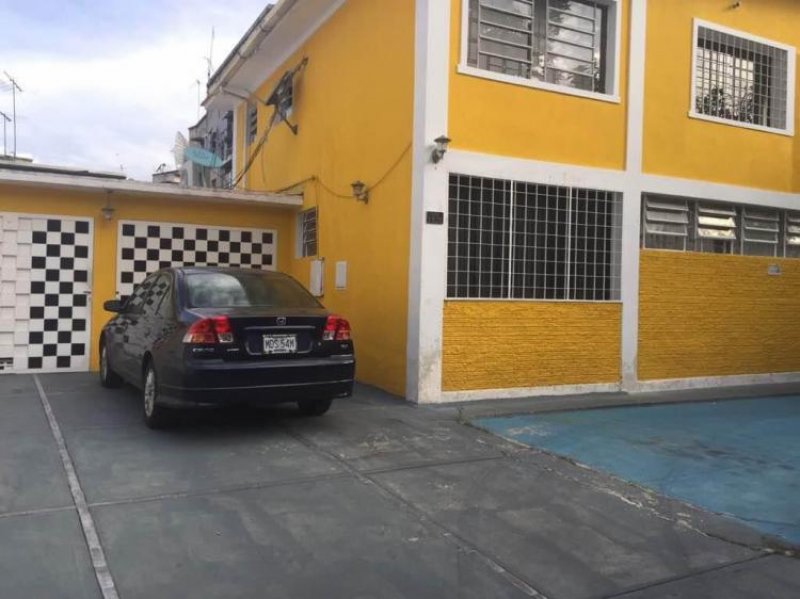 Foto Casa en Venta en Colinas de Bello Monte, Caracas, Distrito Federal - CAV110255 - BienesOnLine