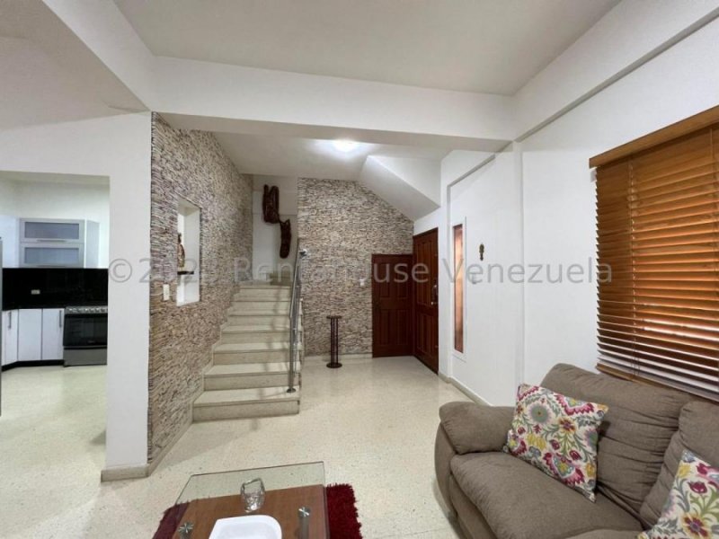 Casa (Duplex) en Venta en Sector San Bosco, Falcon MLS #25-7902 GR