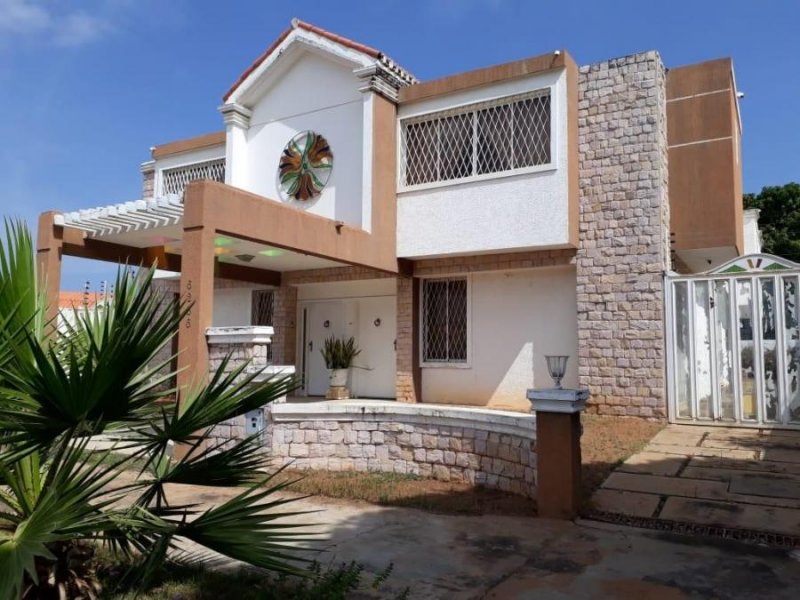 Foto Casa en Alquiler en Maracaibo, Zulia - U$D 800 - CAA226756 - BienesOnLine