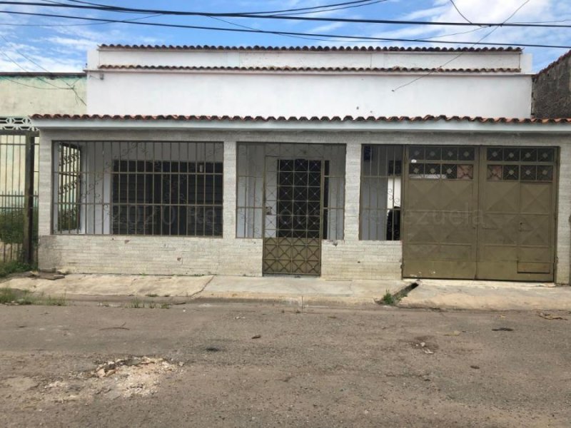 Foto Casa en Alquiler en Santa rosa, Valencia, Carabobo - U$D 170 - CAA138443 - BienesOnLine