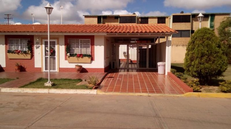 Foto Casa en Alquiler en El Tigre, Anzoátegui - BsF 350 - CAA108438 - BienesOnLine