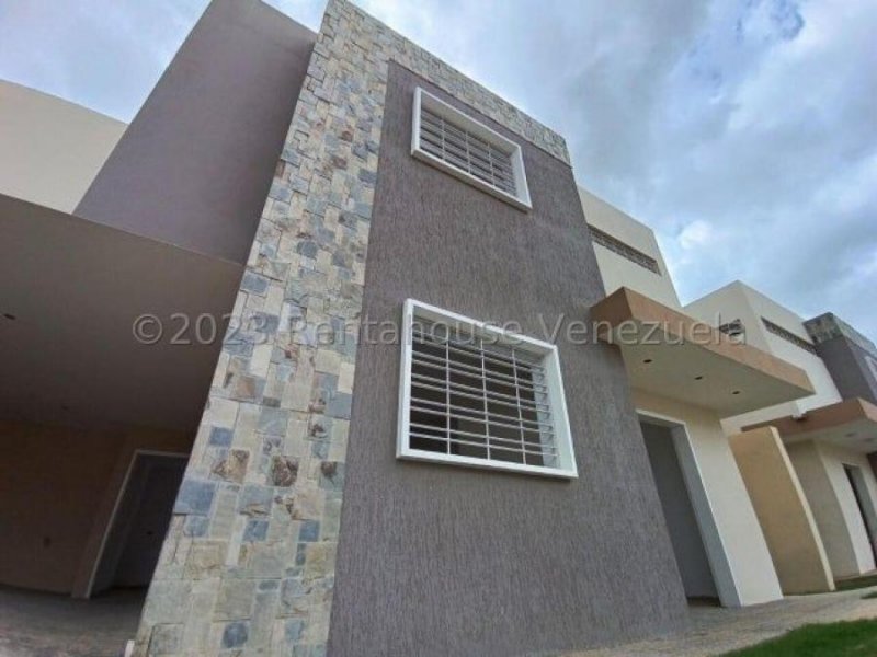 Foto Casa en Venta en Coro, Falcón - U$D 48.000 - CAV230353 - BienesOnLine