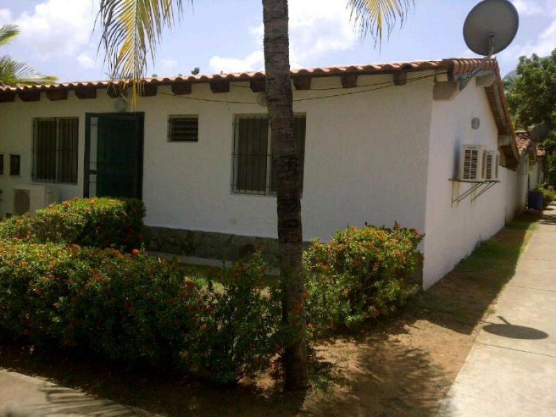 Casa en Margarita,  Conjunto Residencial Tejas Rojas, el mejor del norte de la Isla