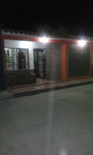 Foto Casa en Venta en palos grandes, San Joaquín, Carabobo - BsF 95.000.000 - CAV102946 - BienesOnLine