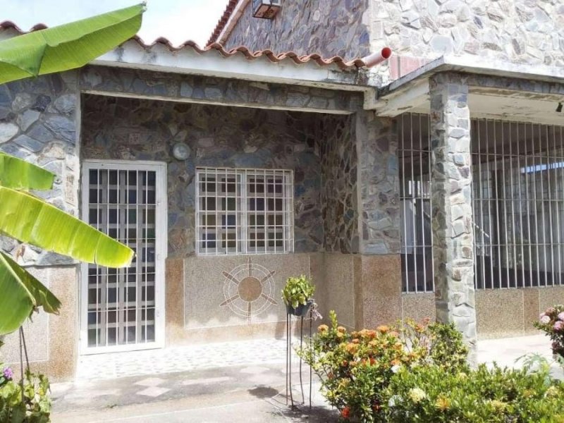 Casa en Venta en Calle cocotal Higuerote, Miranda