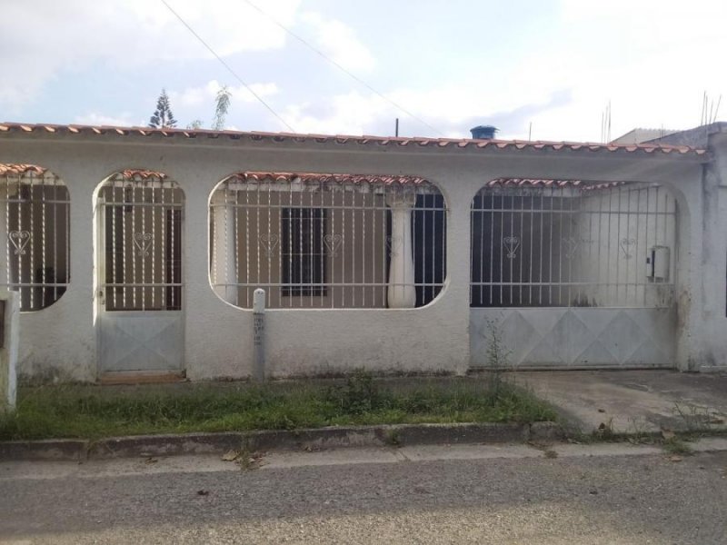 Foto Casa en Venta en santiago mariño, Turmero, Aragua - BsF 16.000 - CAV121149 - BienesOnLine