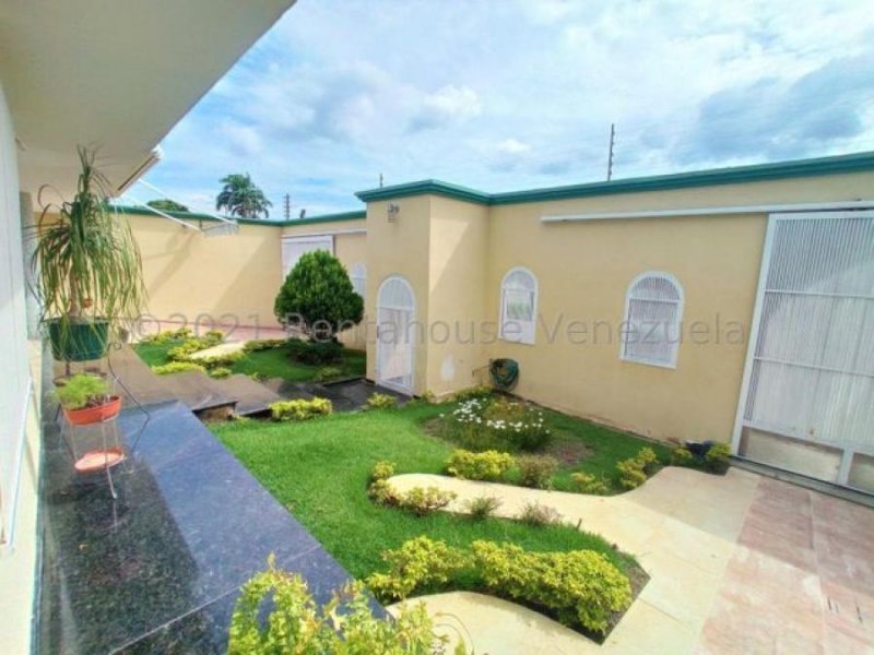 Foto Casa en Venta en Urb. El Castaño, Maracay, Aragua - U$D 250.000 - CAV158834 - BienesOnLine