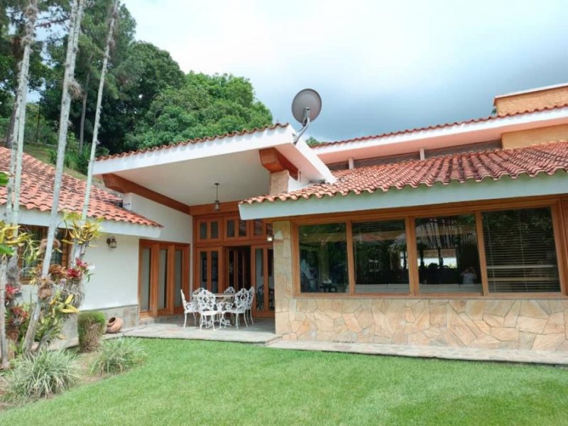 Foto Casa en Venta en Valencia, Carabobo - U$D 450.000 - CAV209673 - BienesOnLine