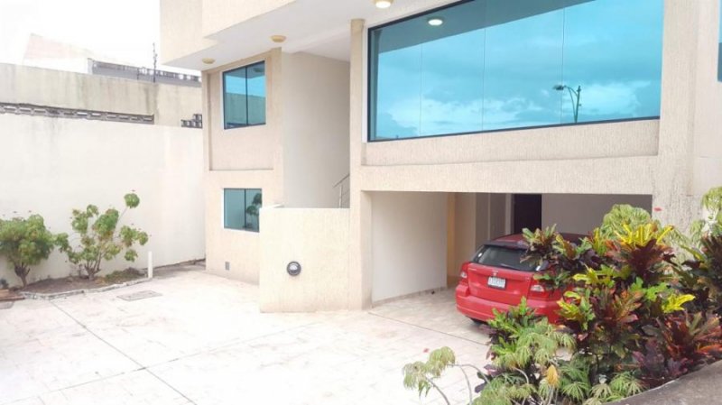 Foto Casa en Venta en cachamay, Ciudad Guayana, Bolívar - U$D 380.000 - CAV124040 - BienesOnLine