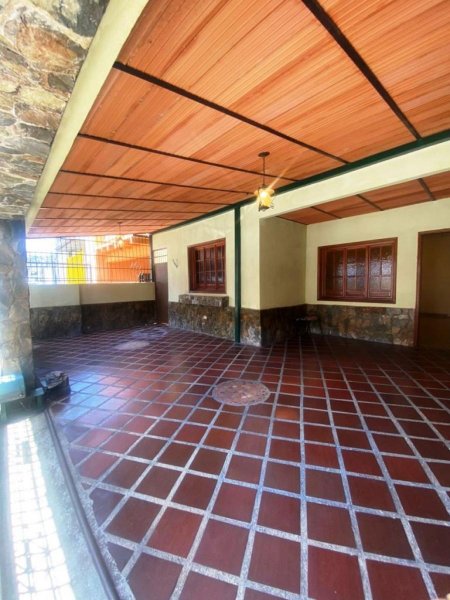 Foto Casa en Venta en Valencia, Carabobo - U$D 38.000 - CAV227279 - BienesOnLine