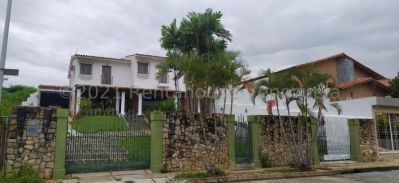 Foto Casa en Venta en Altos de guataparo, Valencia, Carabobo - U$D 370.000 - CAV152845 - BienesOnLine