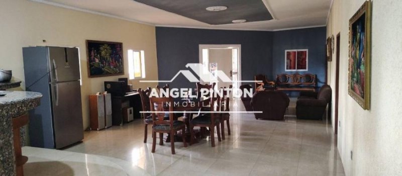 Foto Casa en Venta en Maracaibo, Zulia - U$D 28.000 - CAV243820 - BienesOnLine