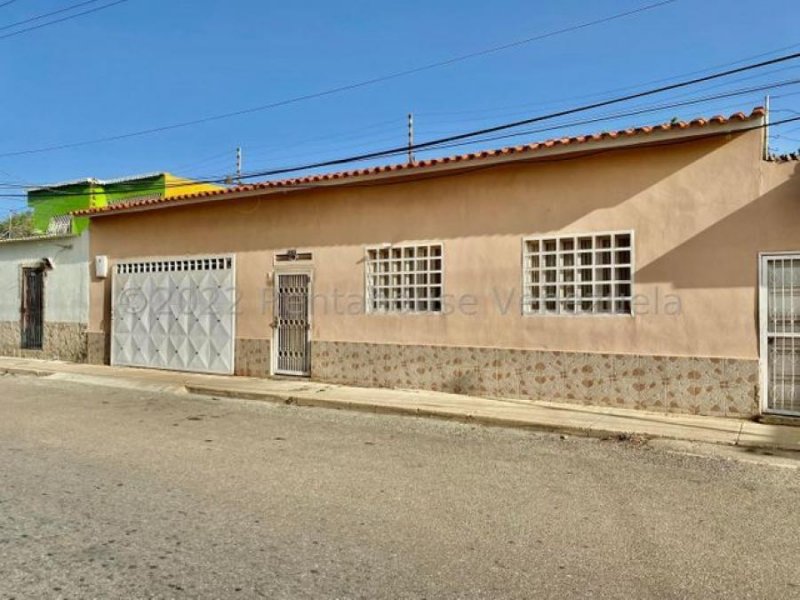 Foto Casa en Venta en centro, Falcón - BsF 15.000 - CAV181822 - BienesOnLine