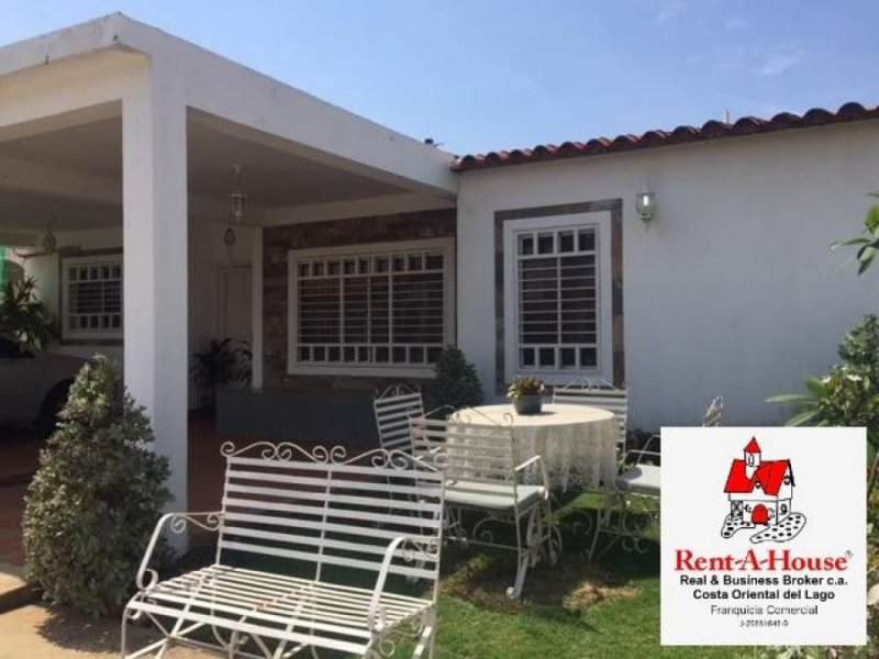 Foto Casa en Venta en Avenida Isaias Medina, Zulia - U$D 20.000 - CAV126205 - BienesOnLine