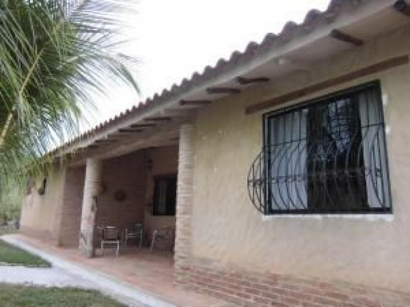 Foto Casa en Venta en colinas de guataparo valencia carabobo, Valencia, Carabobo - U$D 220.000 - CAV148946 - BienesOnLine