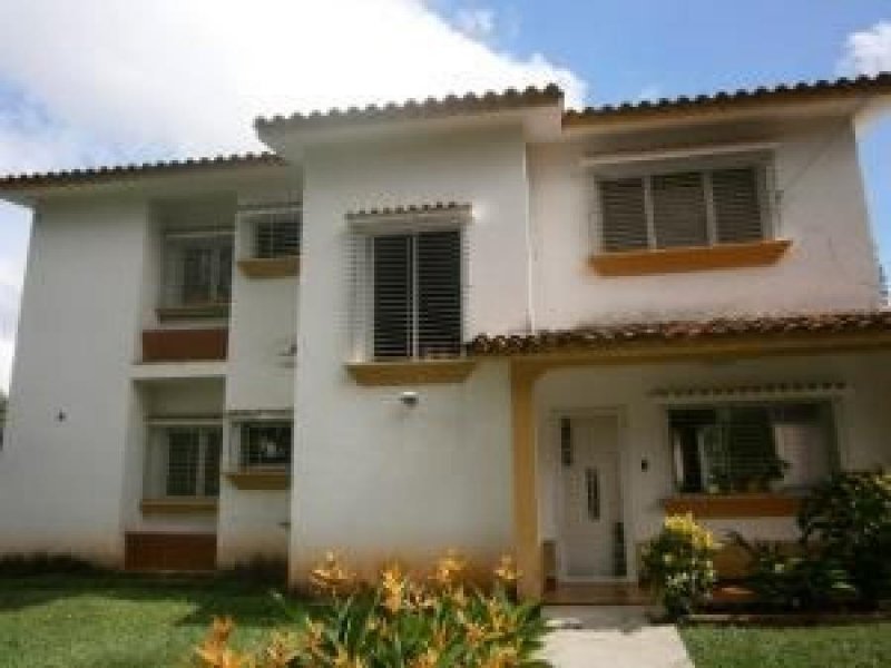 Foto Casa en Venta en colinas de guataparo valencia carabobo, Valencia, Carabobo - U$D 110.000 - CAV144783 - BienesOnLine