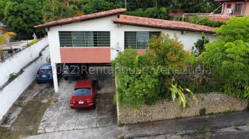 Foto Casa en Venta en Baruta, Prados del Este, Distrito Federal - U$D 265.000 - CAV184714 - BienesOnLine