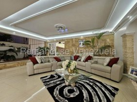 Casa en Venta en Cumbres de Curumo Caracas, Distrito Federal