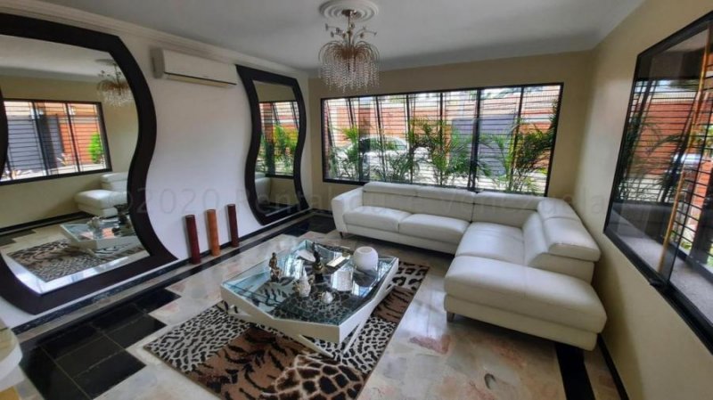 Foto Casa en Venta en El Bosque, Valencia, Carabobo - U$D 490.000 - CAV140033 - BienesOnLine