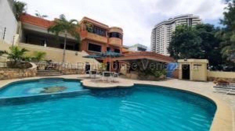 Foto Casa en Venta en El Bosque, Valencia, Carabobo - U$D 490.000 - CAV134953 - BienesOnLine