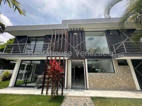 Casa en Venta en el cafetal Caracas, Distrito Federal