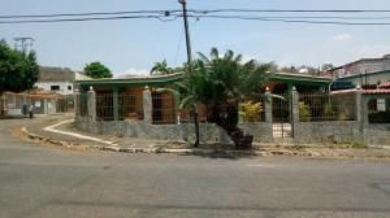 Foto Casa en Venta en morro 2, Valencia, Carabobo - U$D 43.000 - CAV136626 - BienesOnLine