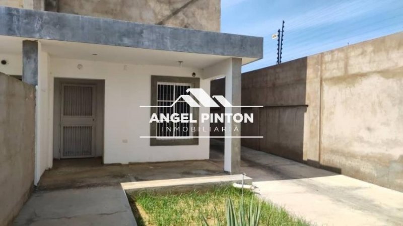 Foto Casa en Venta en Maracaibo, Zulia - U$D 29.500 - CAV245895 - BienesOnLine