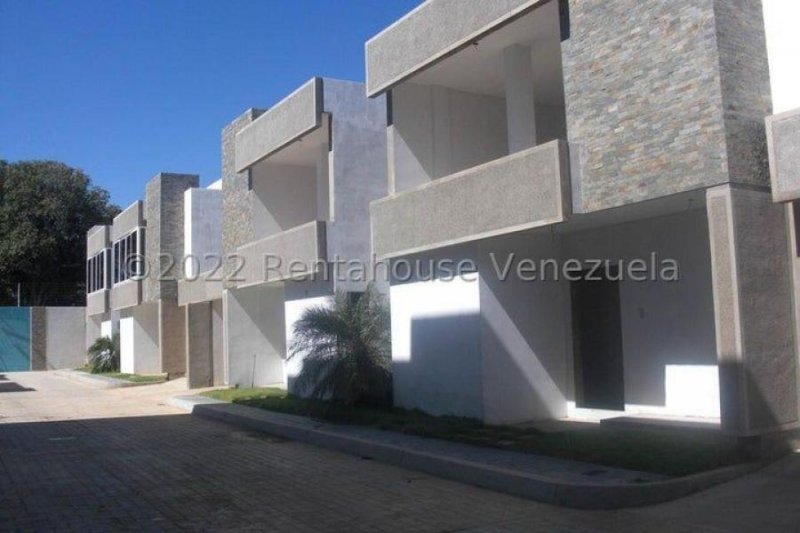 Foto Casa en Venta en Coro, Falcón - U$D 81.997 - CAV232083 - BienesOnLine