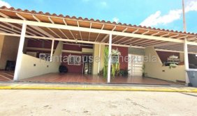 Casa en Venta en Canaima 2 Guatire, Miranda