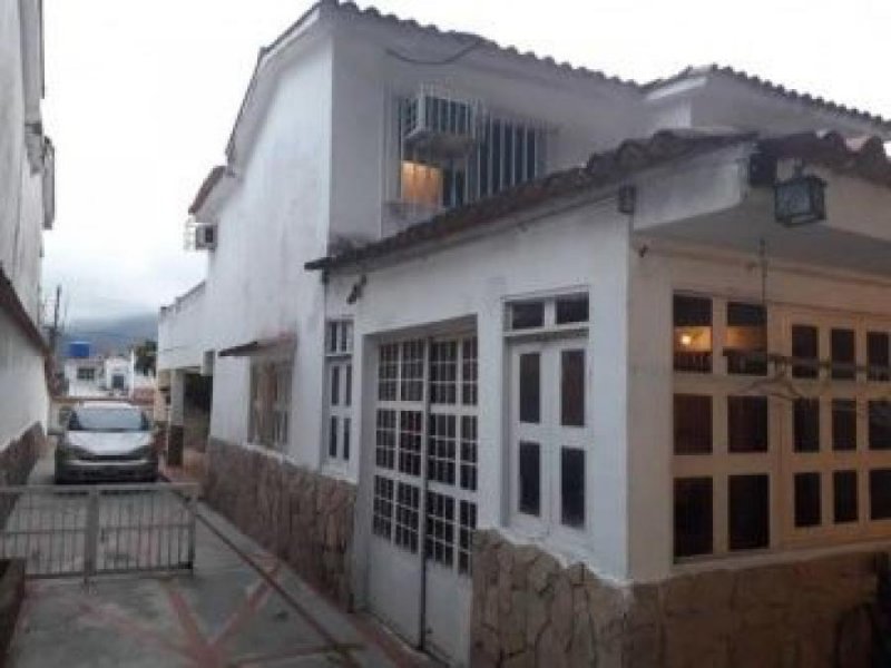 Foto Casa en Venta en Naguanagua, Carabobo - U$D 25.000 - CAV131918 - BienesOnLine