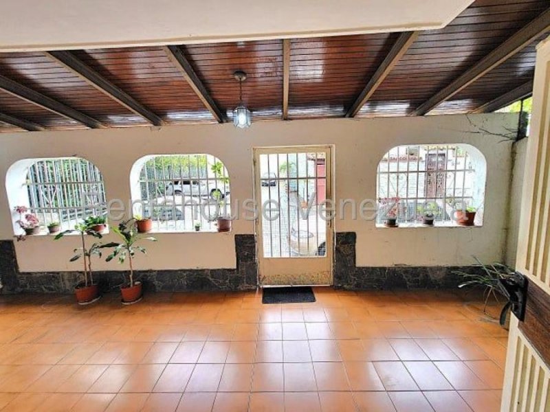 Foto Casa en Venta en COLINAS DE LA CALIFORNIA, Caracas, Distrito Federal - U$D 165.000 - CAV247130 - BienesOnLine