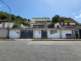 Casa en Venta en CUMBRES DE CURUMO Baruta, Miranda