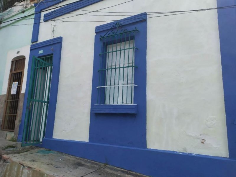 Foto Casa en Venta en San Blas, Valencia, Carabobo - U$D 8.000 - CAV135067 - BienesOnLine