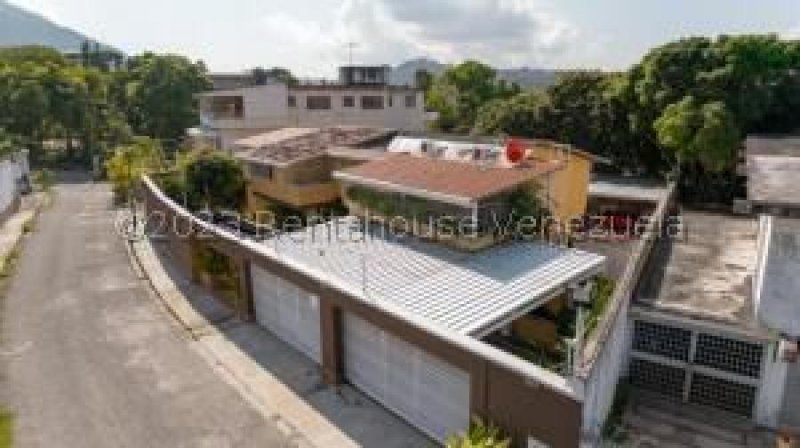 CASA EN VENTA EN EL MARQUES  24-13949