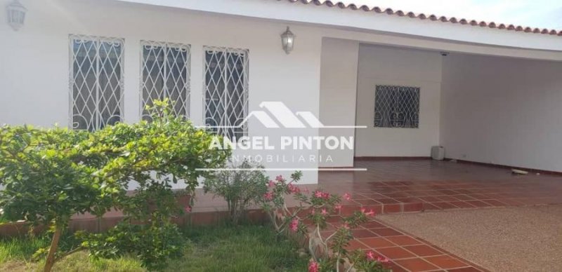 Foto Casa en Venta en Maracaibo, Zulia - U$D 25.000 - CAV217005 - BienesOnLine