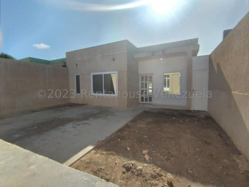 Foto Casa en Venta en Punto Fijo, Falcón - U$D 22.000 - CAV232245 - BienesOnLine