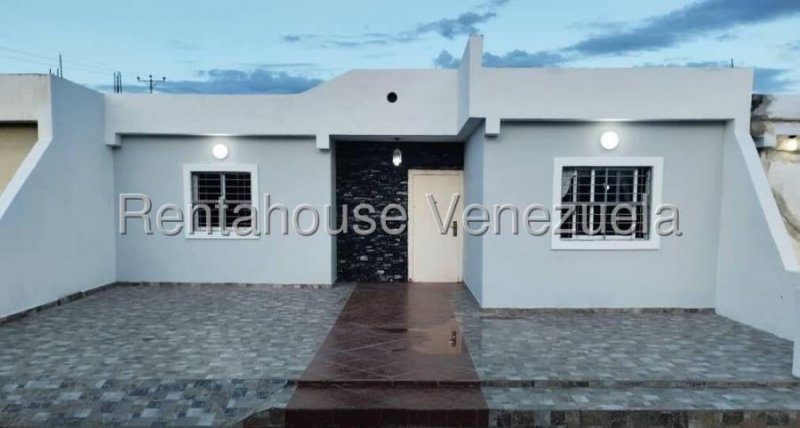 Foto Casa en Venta en Punto Fijo, Falcón - U$D 13.600 - CAV246479 - BienesOnLine