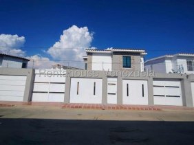Casa en Venta en  Punto Fijo, Falcón