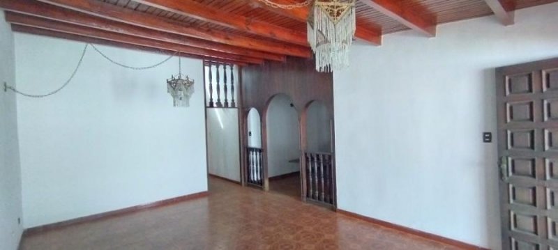 Foto Casa en Venta en Valencia, Valencia, Carabobo - U$D 40.000 - CAV211005 - BienesOnLine