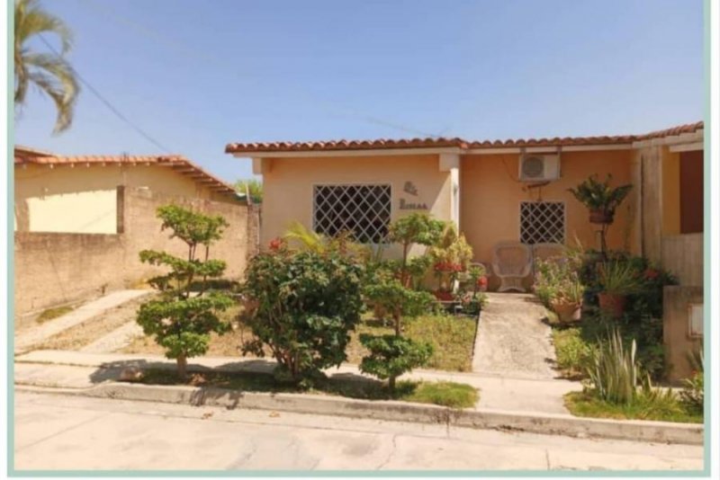 Casa en Venta en la Ensenada II, San Joaquin.