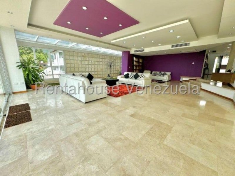 Foto Casa en Venta en LA MIRANDA, Caracas, Distrito Federal - U$D 1.500.000 - CAV245624 - BienesOnLine