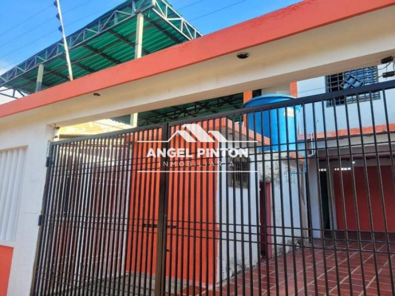 CASA EN VENTA EN LA POMONA MARACAIBO 7580 