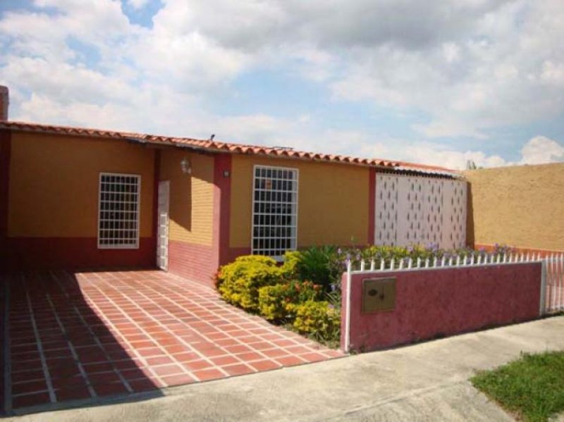 Foto Casa en Venta en San Joaquín, La Pradera, Guacara, Carabobo - BsF 650.000 - CAV44281 - BienesOnLine