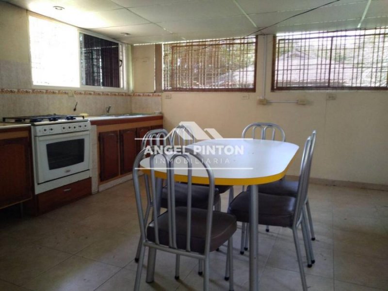 Foto Casa en Venta en Cabimas, Zulia - U$D 11.000 - CAV202137 - BienesOnLine