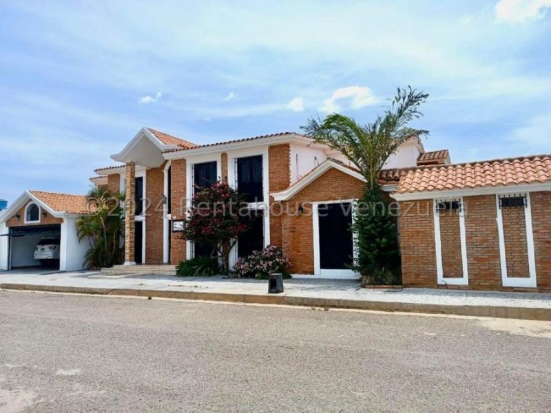 Foto Casa en Venta en Punto Fijo, Falcón - U$D 170.000 - CAV235130 - BienesOnLine