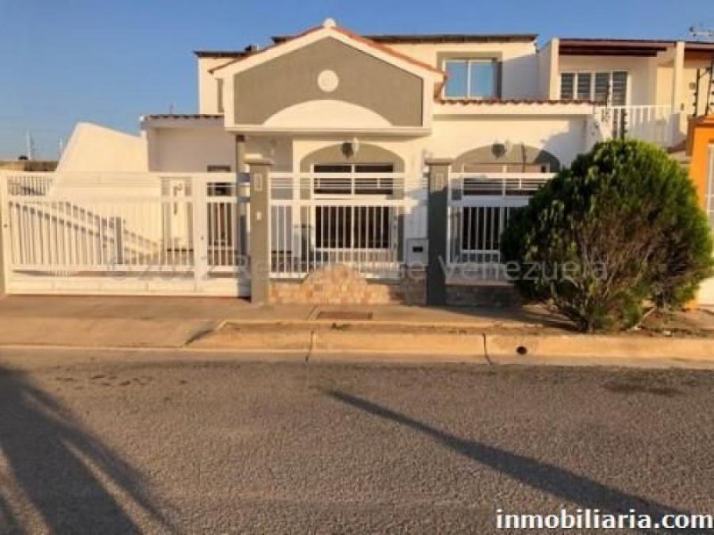 Foto Casa en Venta en Punto Fijo, Falcón - U$D 68.500 - CAV165874 - BienesOnLine