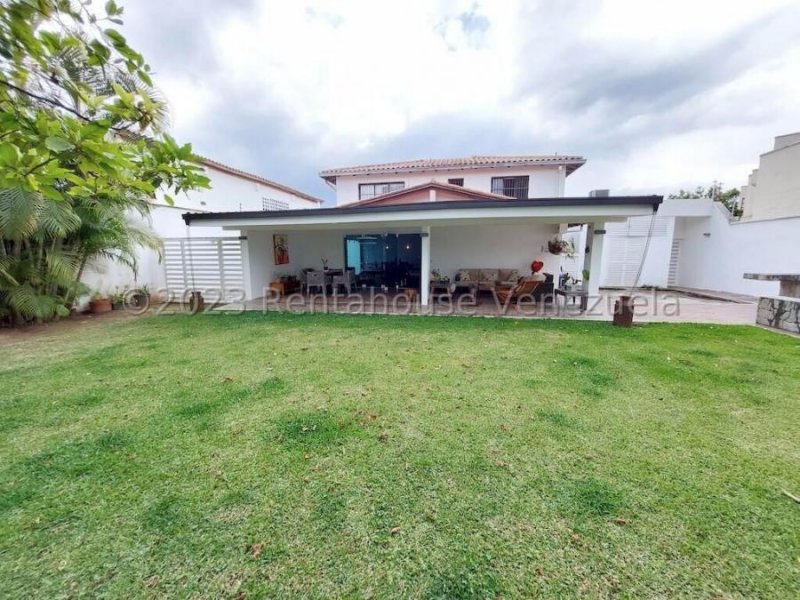 Foto Casa en Venta en El Hatillo, Lomas de La Lagunita, Miranda - U$D 310.000 - CAV197223 - BienesOnLine