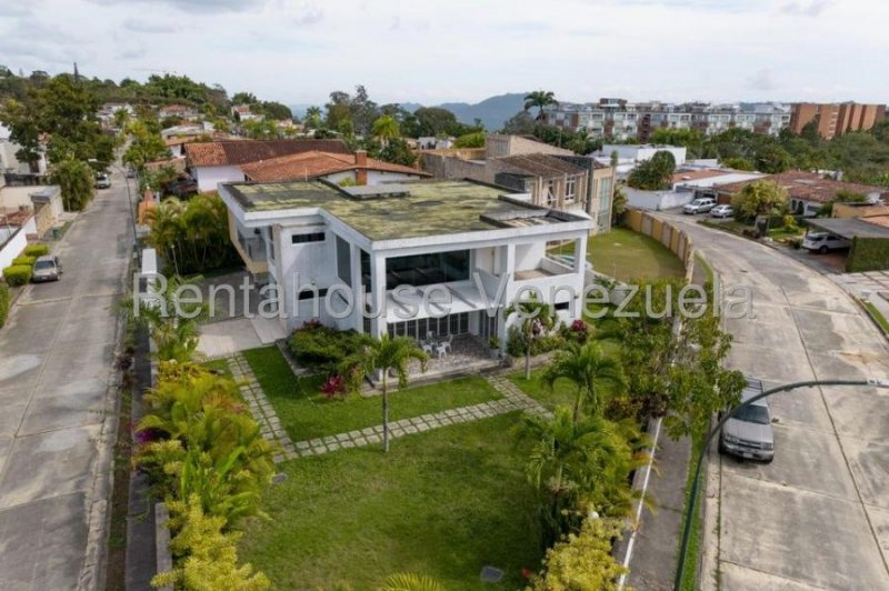 Casa en Venta en LOMAS  DE LA LAGUNITA Caracas, Distrito Federal